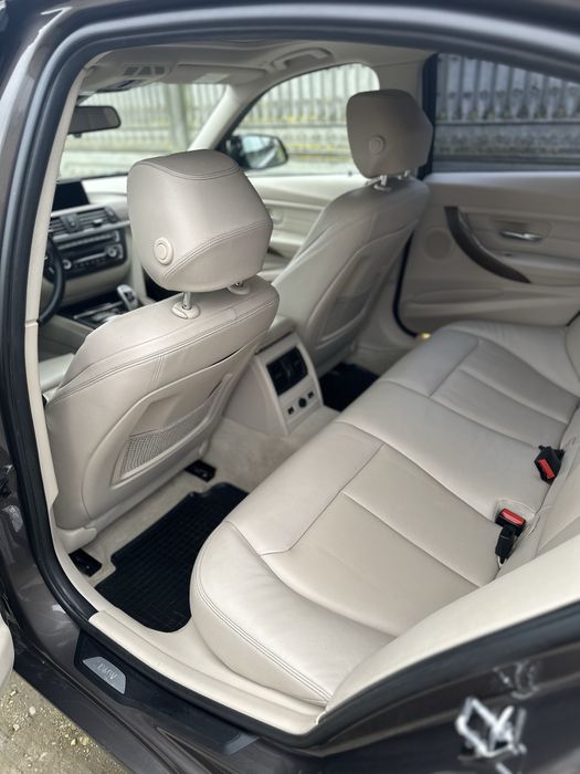 Vand BMW F30 an 2012 motor 2.0 automat 184 cp 3 BUTOANE