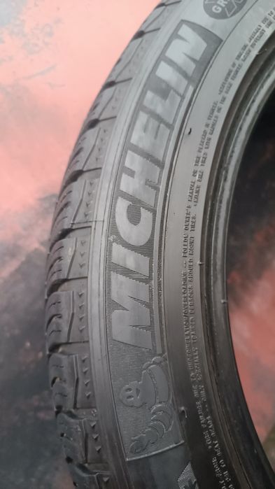 255/45/19 Michelin