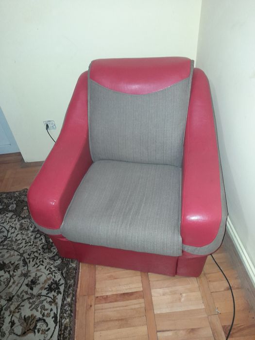 Vând diferite obiecte de Mobila, dormitor, sufragerie, bucătărie,