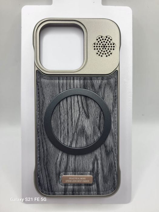 Чехол на Айфон 15 и 16 про макс