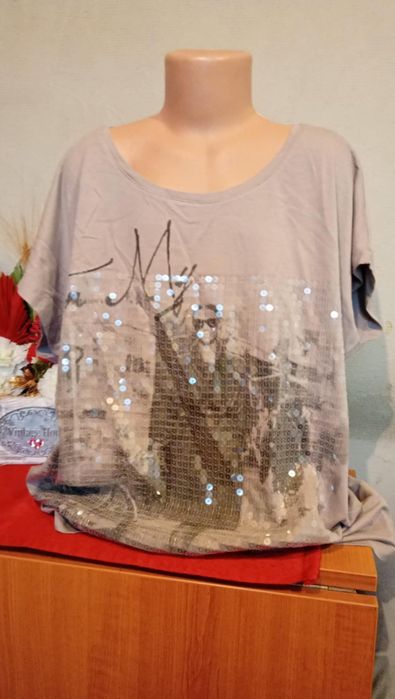 Tricou dama cu design modern