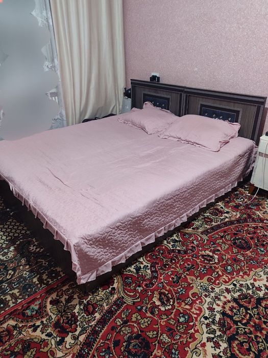 Двухспальный кровать сотилади