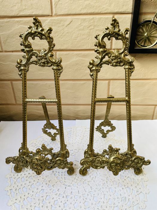 Красива месингова поставка от Англия