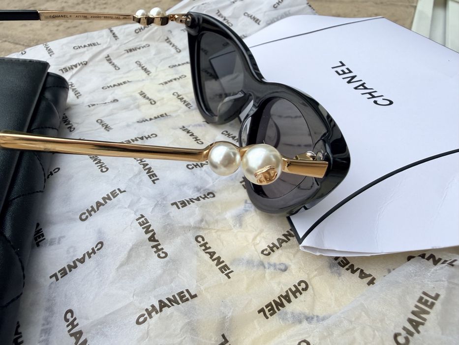 Chanel Pearl Cat-Eye Sunglasses Black & Gold – Complete Set