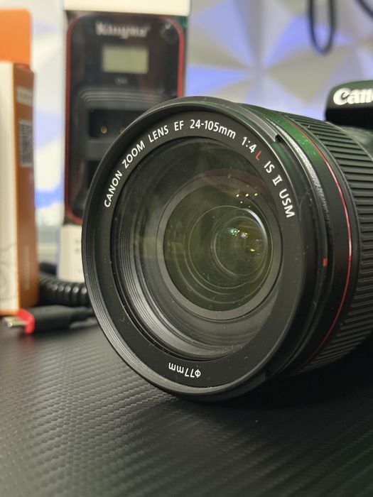 Фотокамера Canon EOS 800D