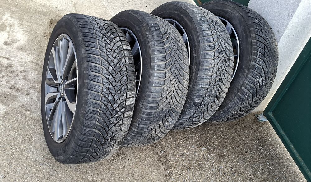 Гуми Зимни 215/55/17 Bridgestone Blizzak 4бр.