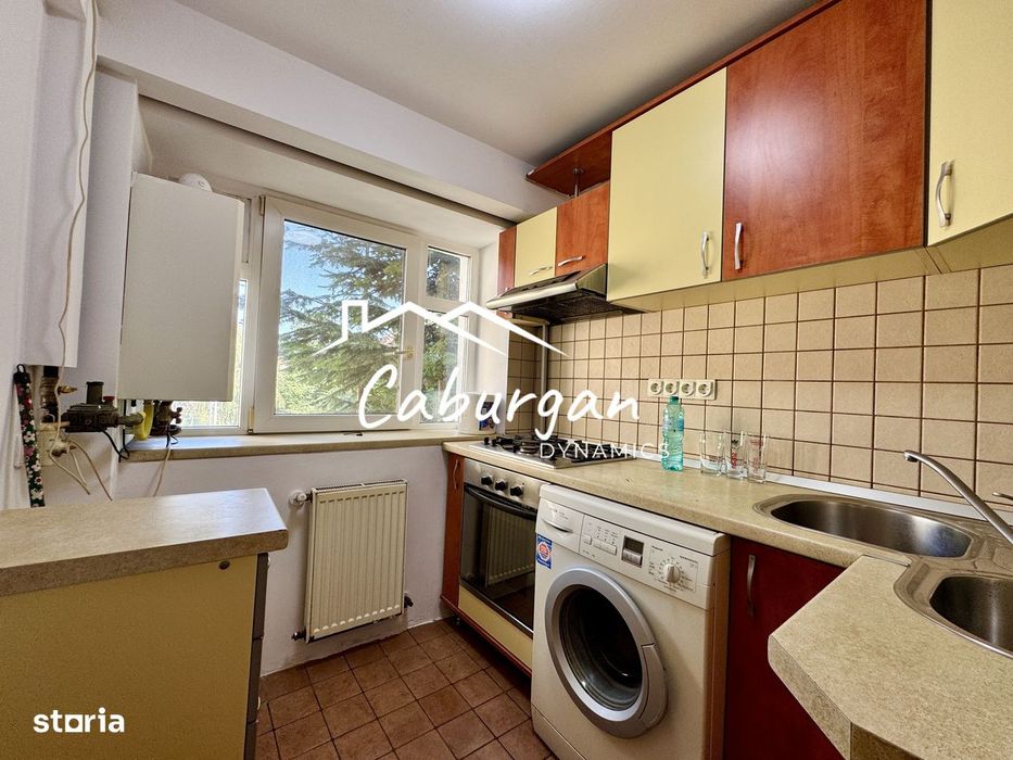 Apartament cu 3 camere, 80mp utili + balcoane, etaj 1/4, Centru