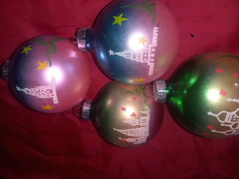 Продаю КРЕМЛЁВСКИЕ ёлочные игрушки