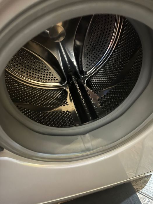 Продаю стиральную машинку