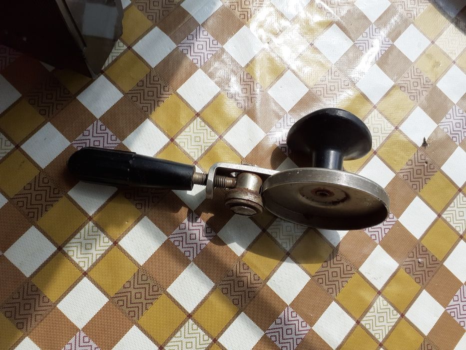 Ключ для закручивания крышек