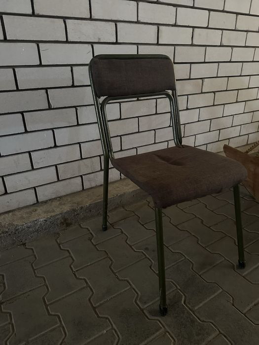 Продам стулья  железные