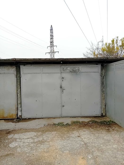 Дава се под наем Гараж / Паркомясто в Русе, Здравец - 18 кв.м за 76.5 € - Снимка #2