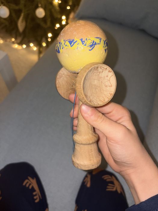 Kendama krom semnata de mocioiu