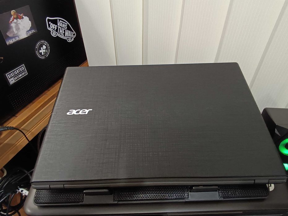 Лаптоп Acer Aspire E15  i5-4210U / 15,6"