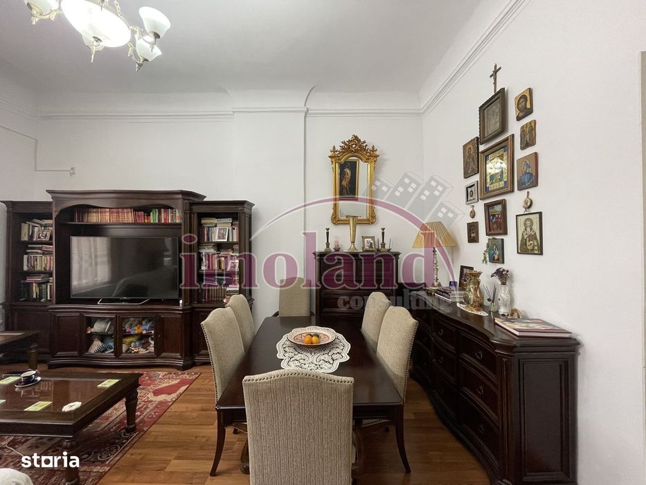 Apartament spectaculos de 4 camere într-o vilă cu farmec istoric pta V
