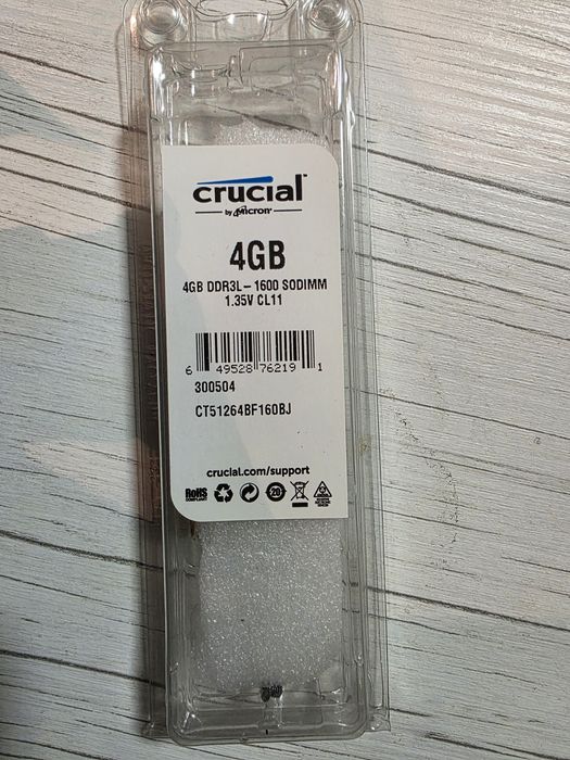 8 giga RAM   2 x4 gb DDR3L 1600 SODIMM 1.35V CL11