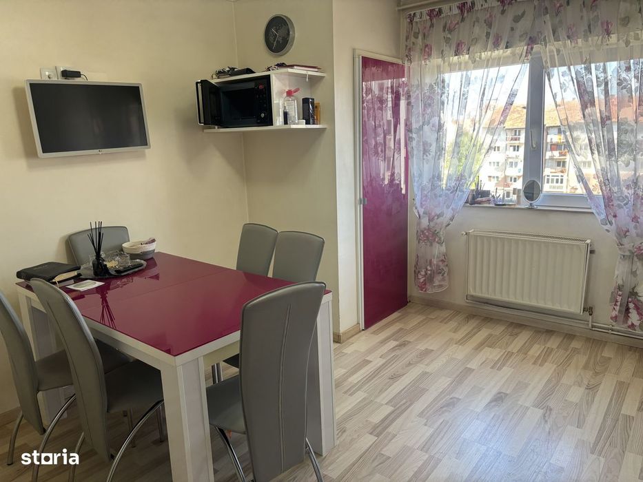 Persoana fizica vand apartament 2 camere Carpati 2
