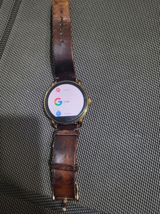 Vând ceas Smart fossil