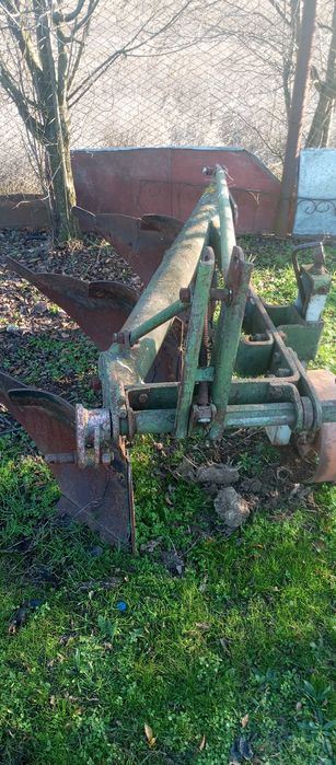 Vând Plug PP3 
 
 
 romanesc