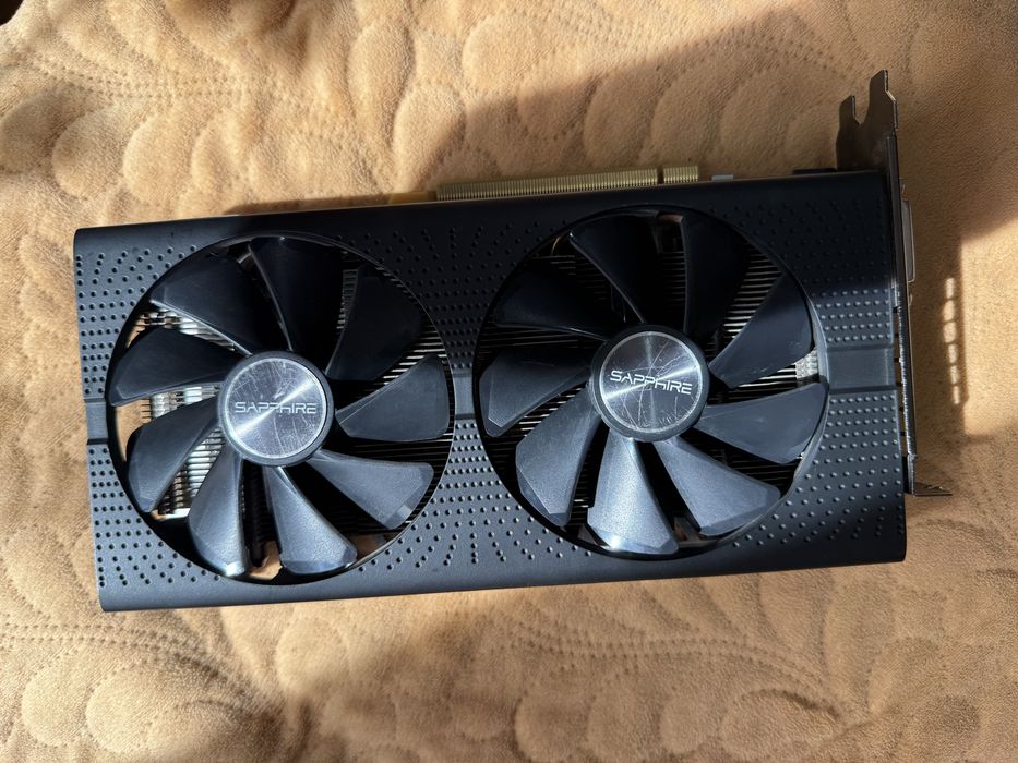 Vand Urgent Placa Video RX 570 de 4 gb