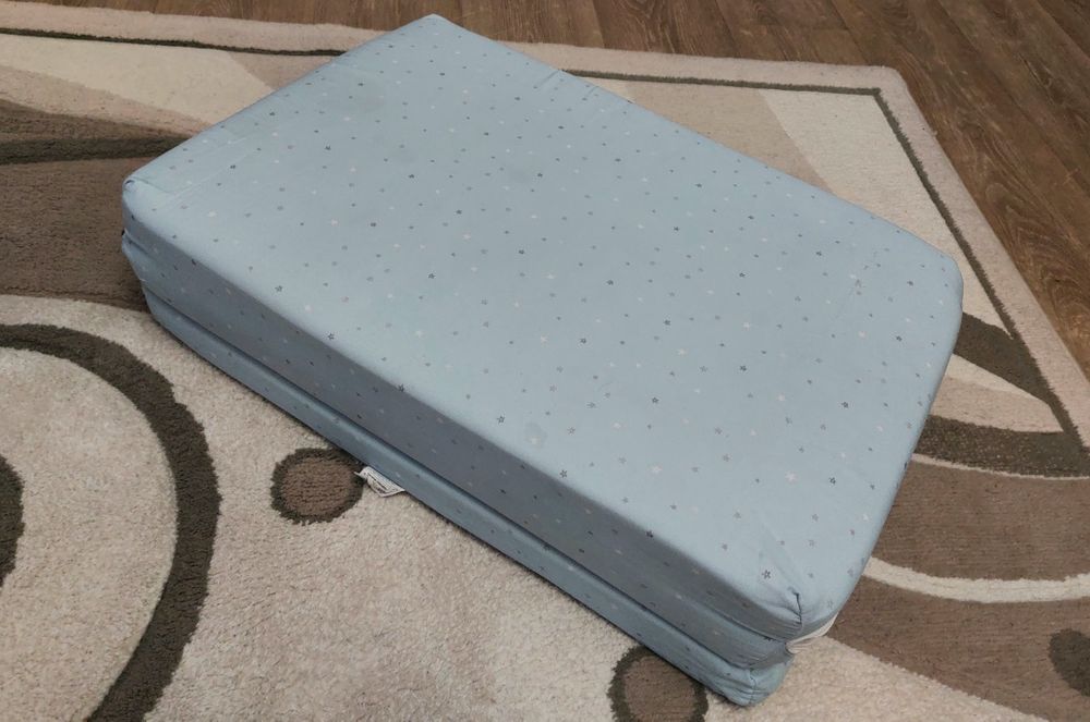 Сгъваема преносима кошара на 2 нива,със сгъваем матрак