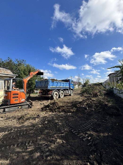 Executăm lucrări cu miniexcavator de 2,8 tone
