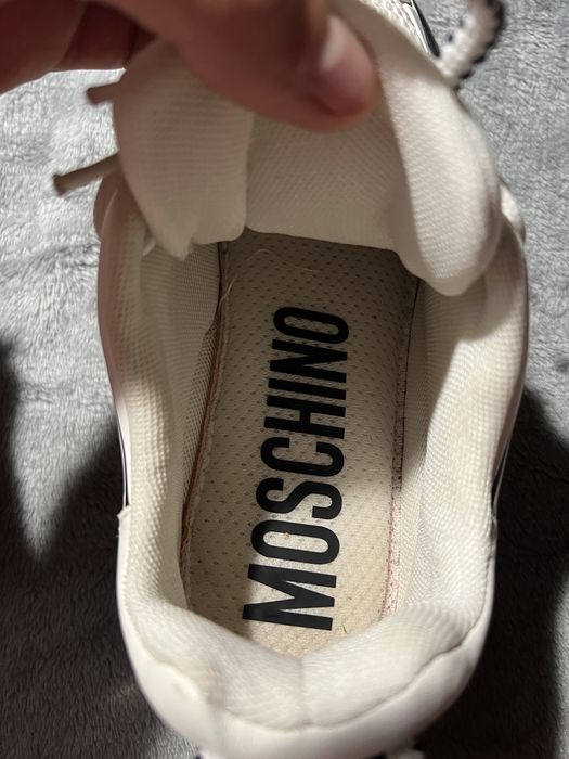 Adidasi Moschino