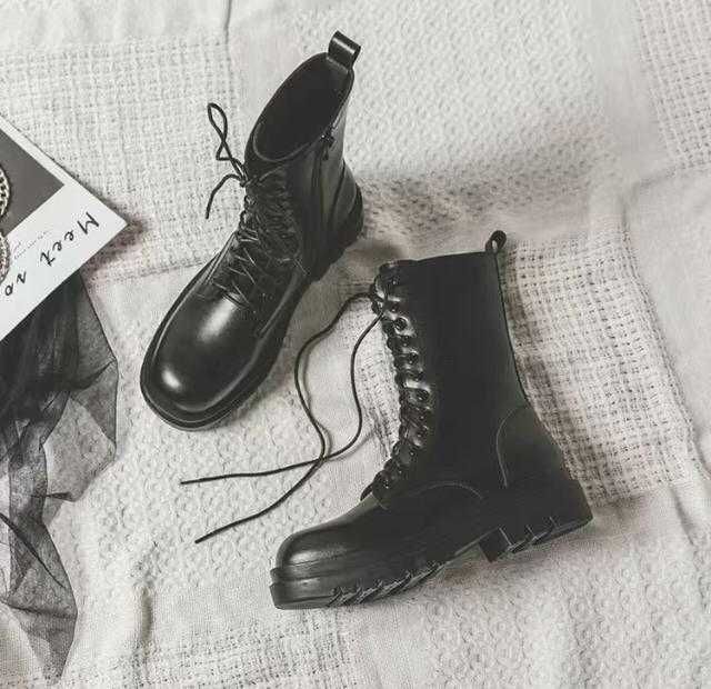 Продам стильные, модные сапоги