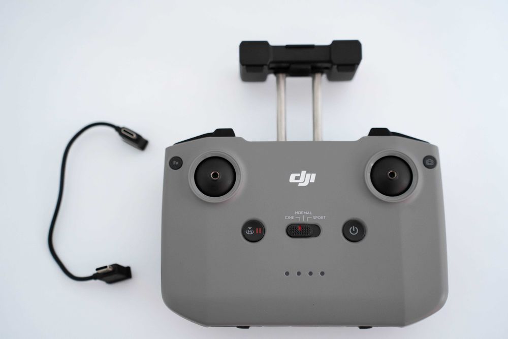 Vând telecomandă originală DJI RC-N1