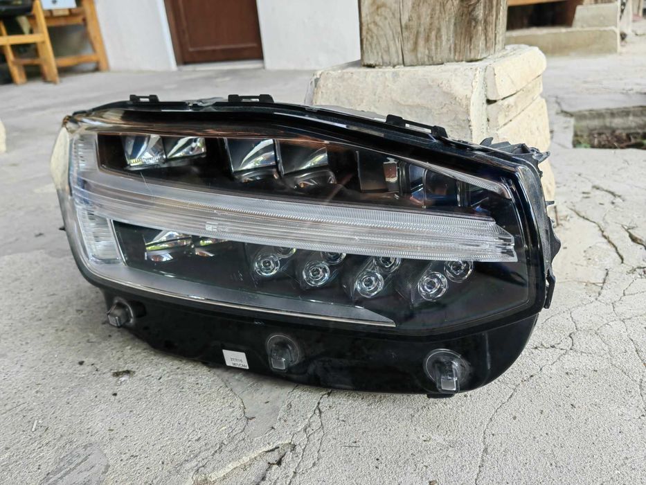 Фар Volvo XC90 LED десен / Фар Волво ХЦ90 LED Оригинален