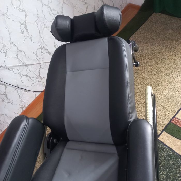 Продам инвалидную коляску (новая)