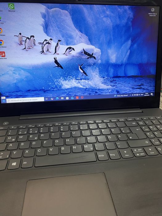 Vând laptop Lenovo