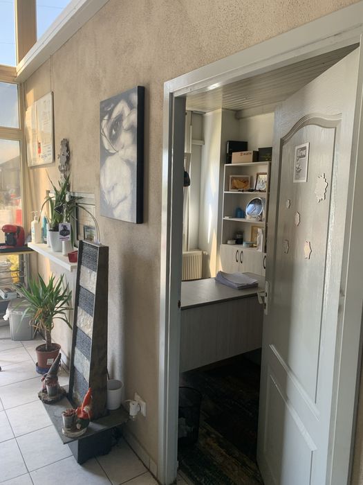 Hala industriala/comerciala in suprafata de 370mp si teren 5000mp.