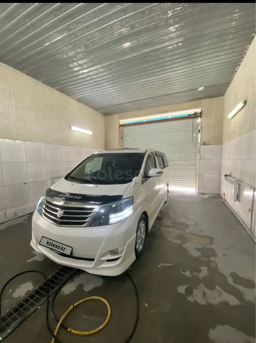 Toyota Alphard 06