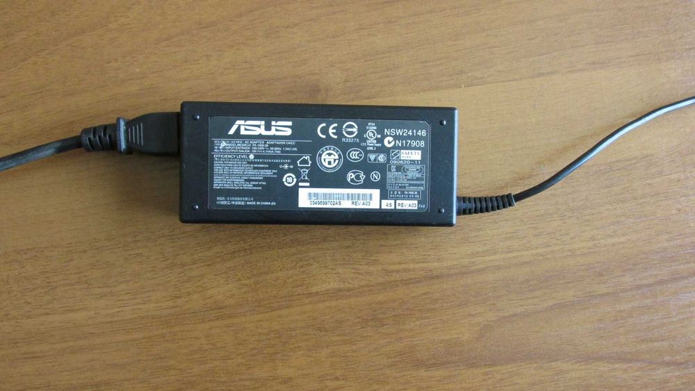 17.3 инча Asus с i5-7200,DDR4,SSD