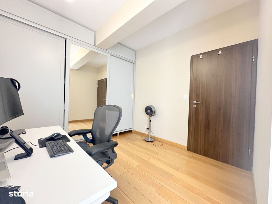 Apartament cu 3 camere de vânzare – Zona Soarelui