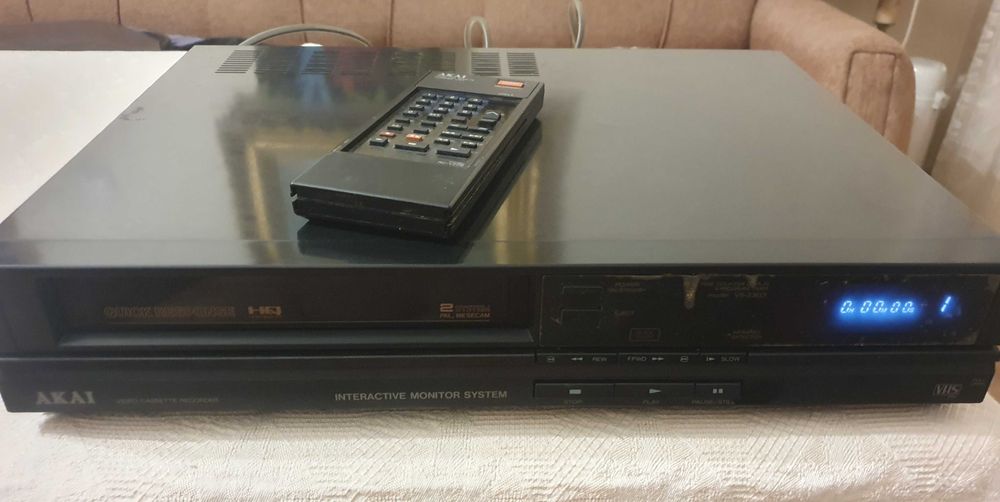 AKAI VS-23EDI видеокасетофон