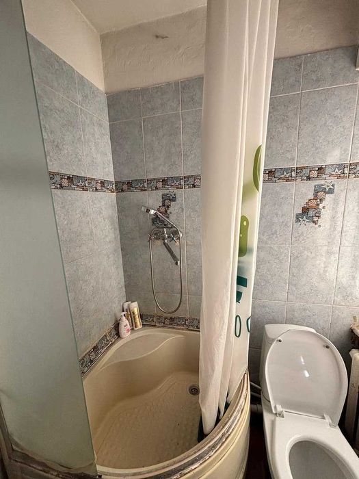 продам1 ком в малосемейном доме