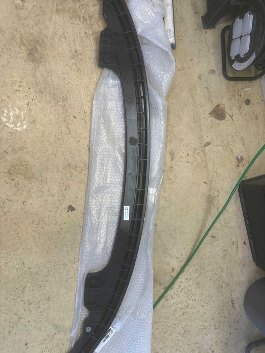 Tesla 3 Highland Табло, фарове и части 2024 2025