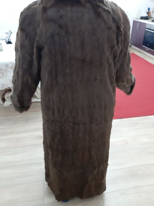 Продается шуба ондатровая