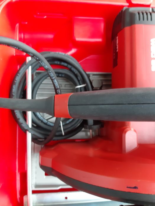 Hilti circular pe curent de 1800 W nou