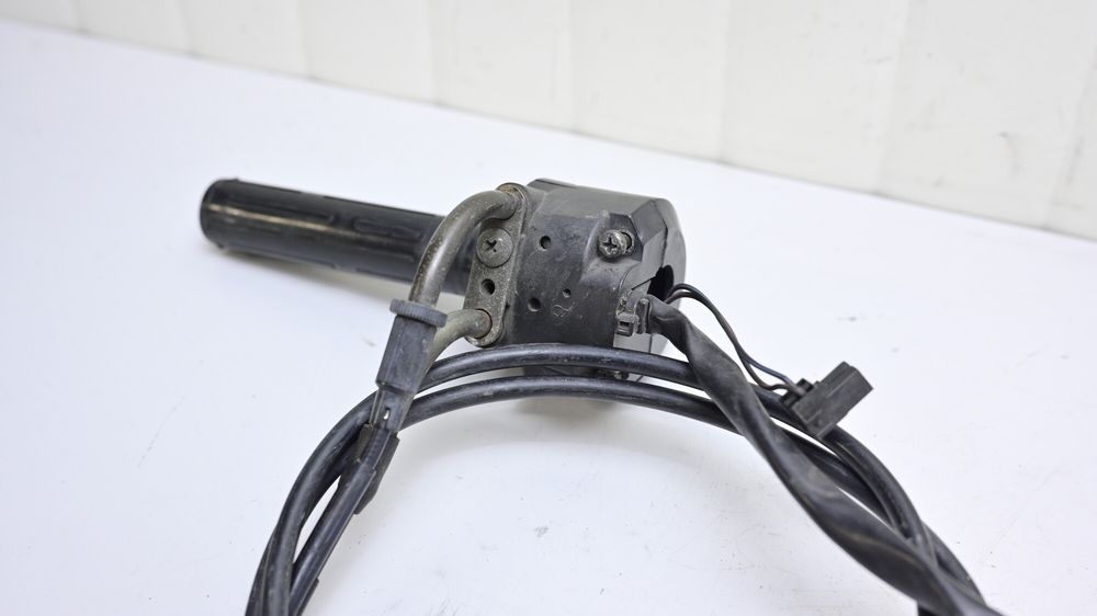 Bloc Comenzi Switch Dreapta Tub Cabluri Acceleratie Suzuki GSR 600