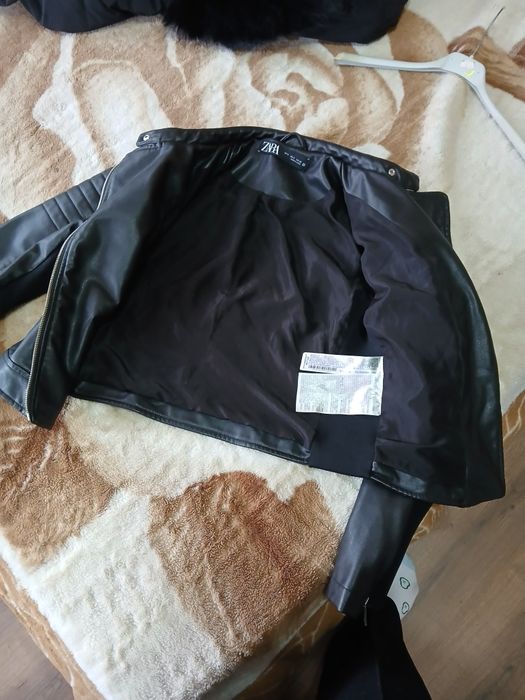 Дамско кожено яке ZARA