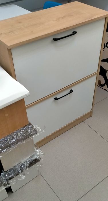 Продам Обувницы  новые