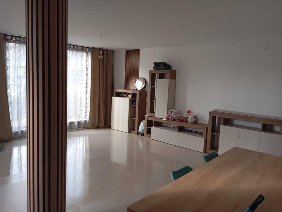 Casa noua de vanzare