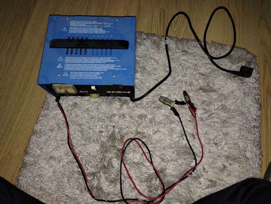 Redresor bun !! 6-12V -  75Ah - 65W