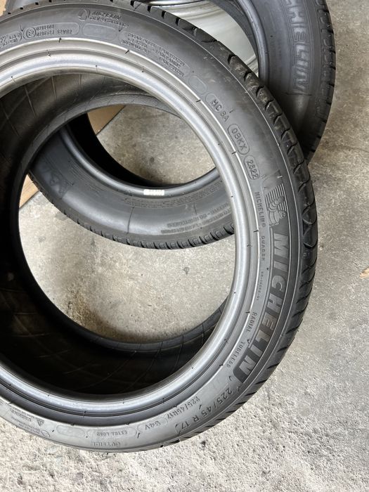 2 anvelope vara ca NOI 225/45/17 , Michelin , 6.2 mm , DOT 2022 !