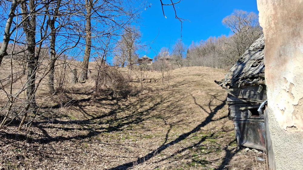 Vand teren dambavocioara 1990 mp