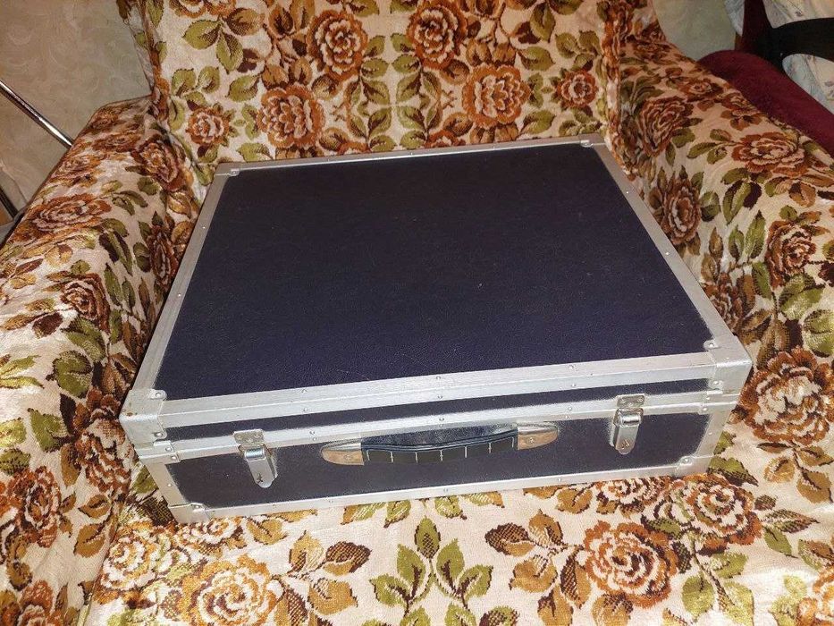 Продам кейс, кофр для аппаратуры  размеры