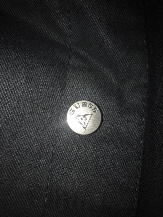 Продам ОРИГИНАЛЬНУЮ куртку guess